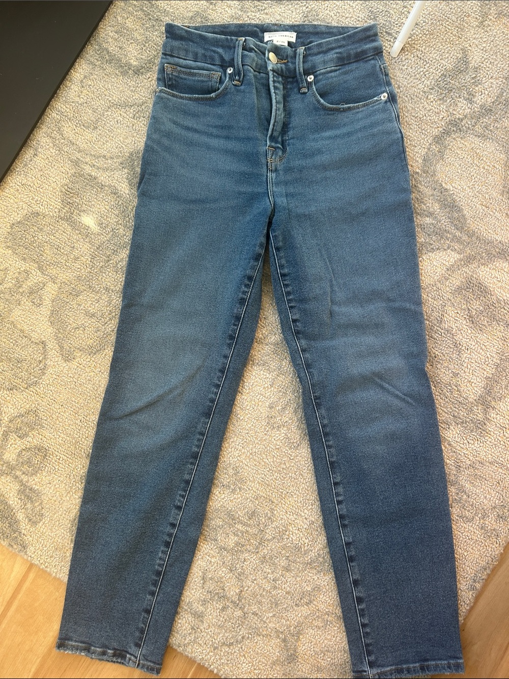Good American - Good Legs Straight Jeans